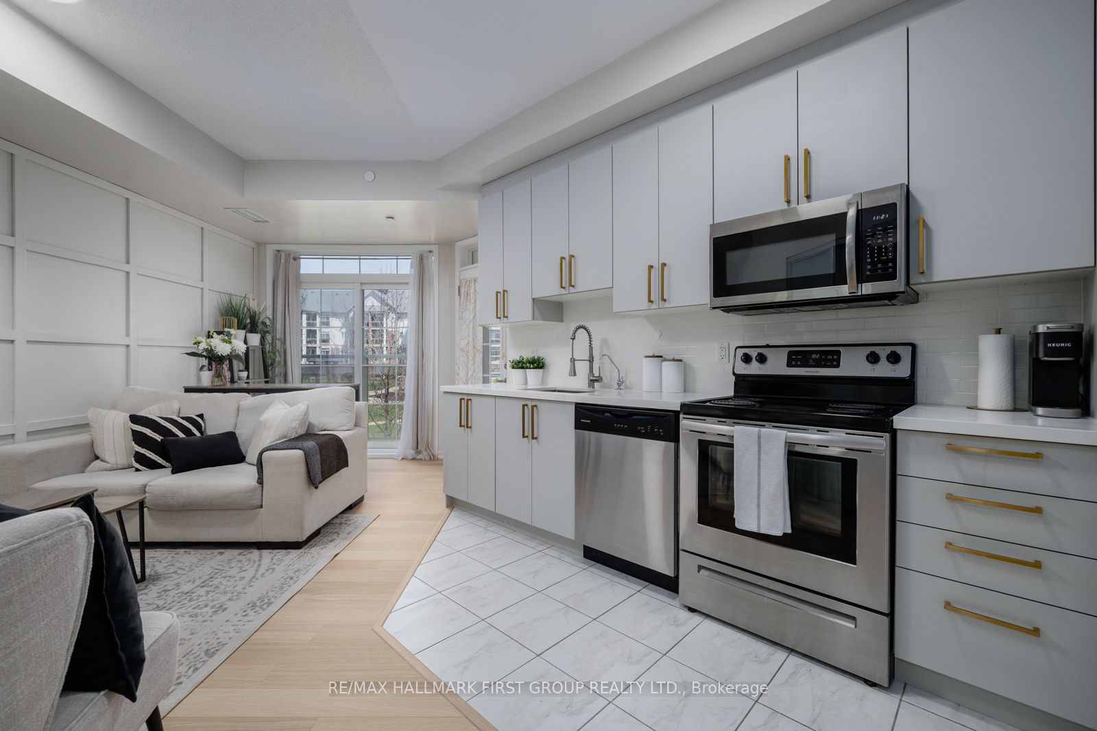201-84 Aspen Springs Drive, Clarington, ON, L1C 0V3