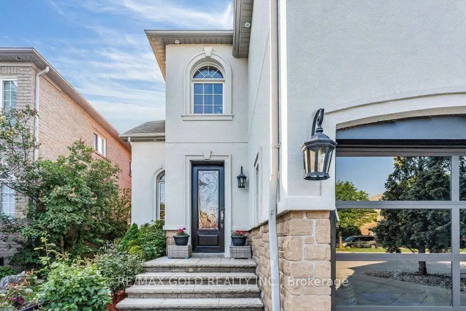 2293 Woodcrest Drive