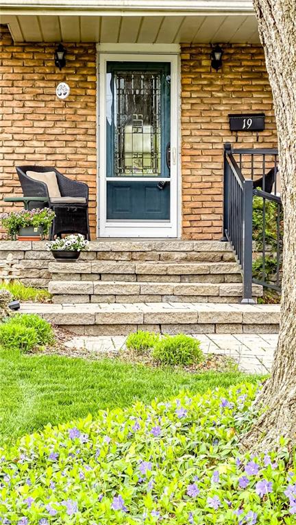 Additional image 4 of 19 Chateau Court, Hamilton, ON, L9C 5P3