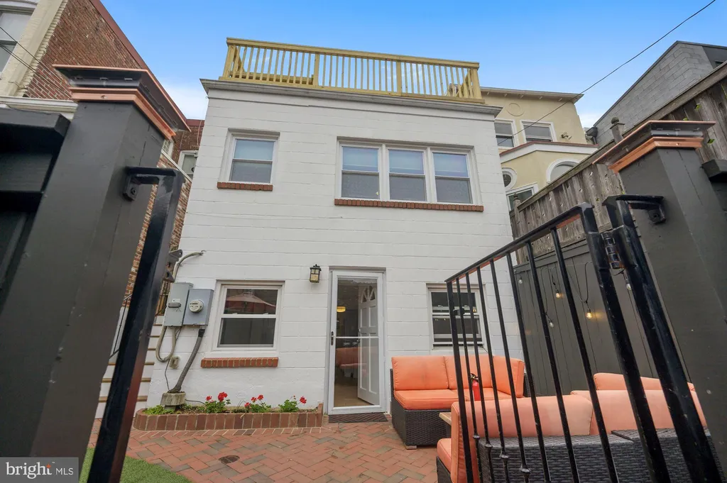 2231 Hall Place NW, Washington, DC 20007