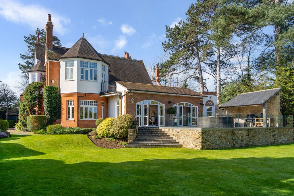 5 bed detached house for saleThe Carriage House, Dallington NN5