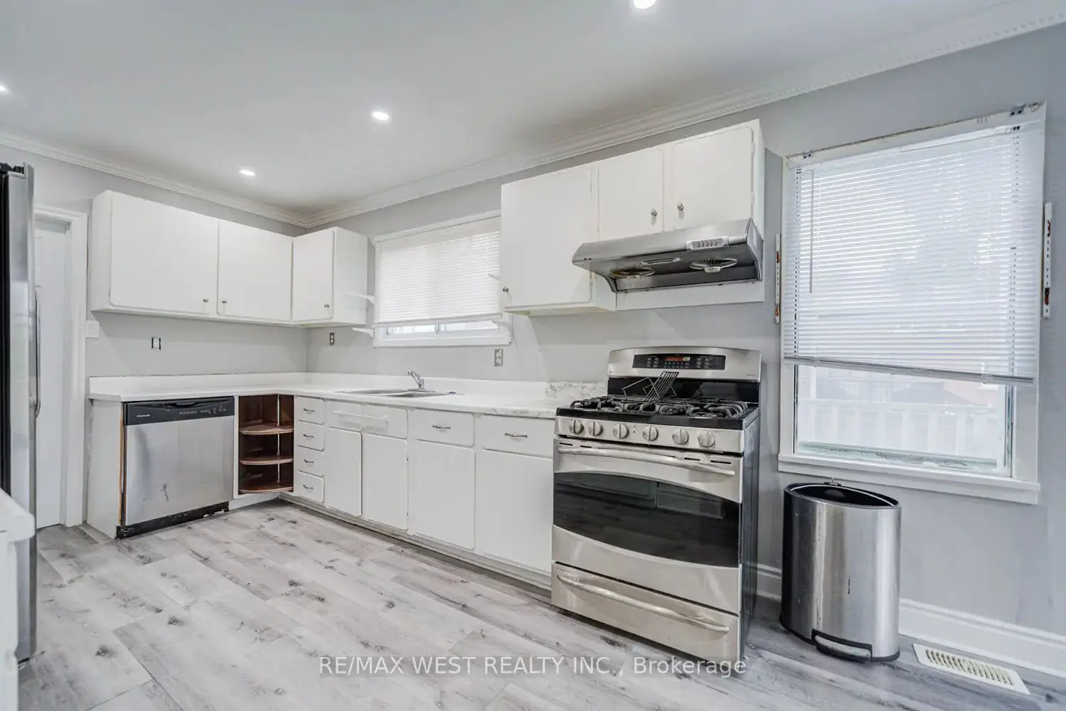 Additional image 9 of 326 Queen Street