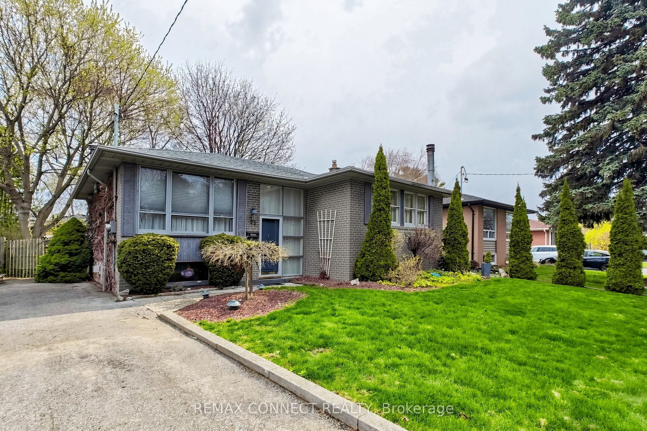 Additional image 2 of 22 Woodgrove Drive, Toronto, ON, M1E 3J8