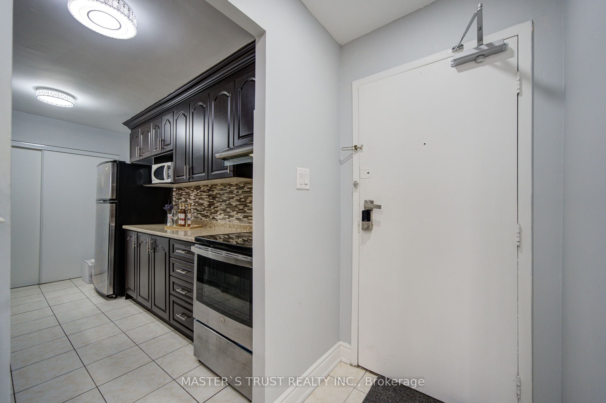 Additional image 6 of 1906-390 Dixon Road, Toronto, ON, M9R 1T4