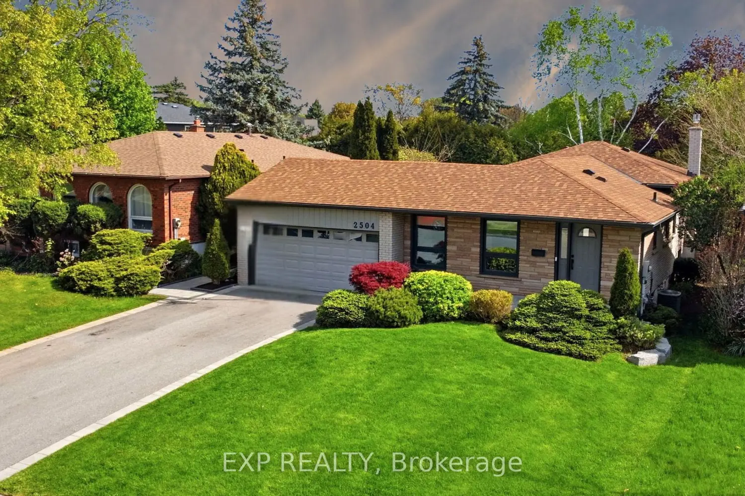 2504 Yarmouth Crescent