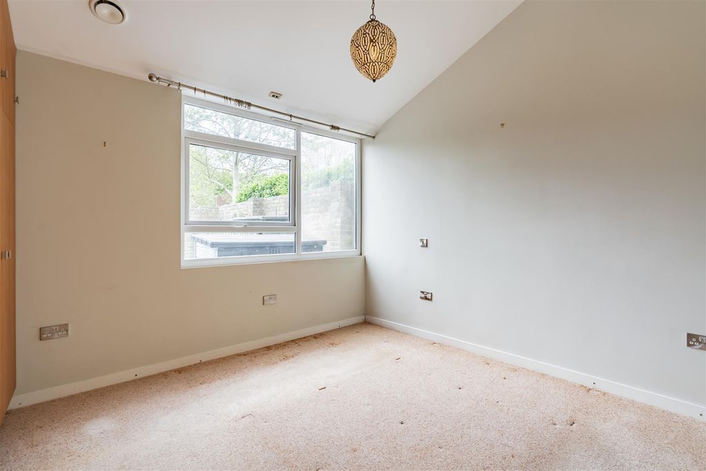 Additional image 8 of 2 bed semi-detached bungalow for saleKnights Croft, New Ash Green DA3
