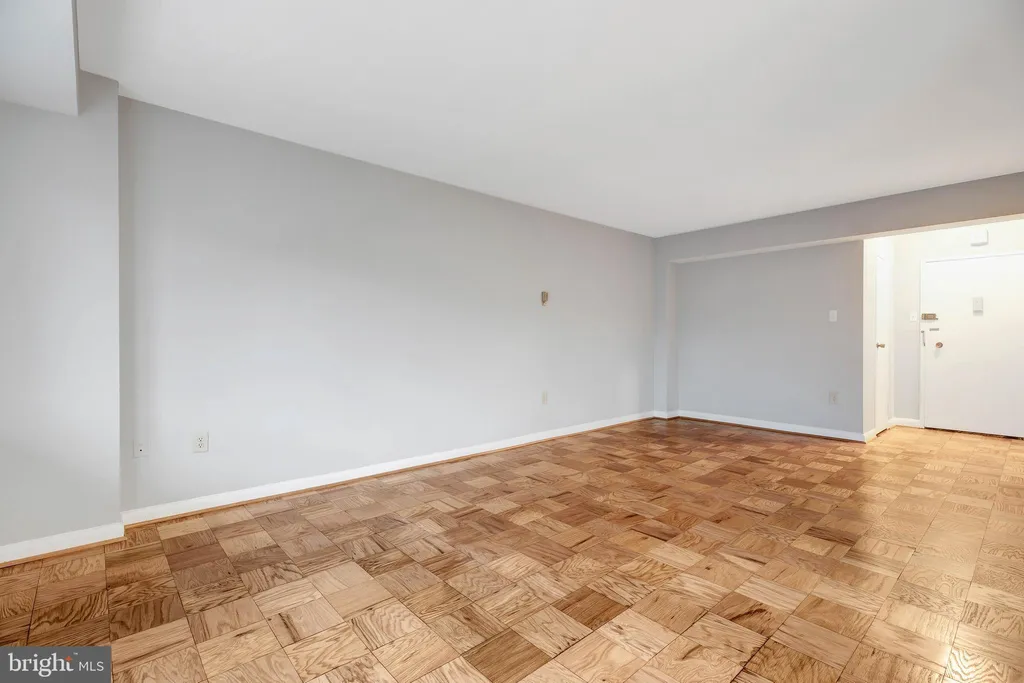 Additional image 8 of 4201 Cathedral Avenue NW Unit 511E, Washington, DC 20016