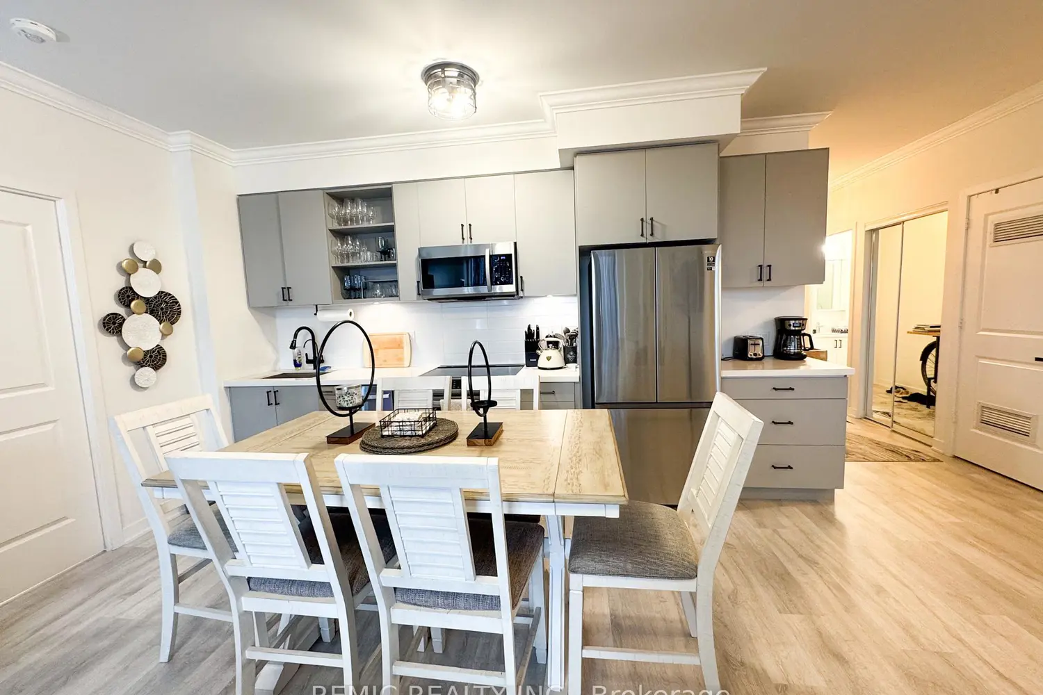 Additional image 8 of 4655 Metcalfe Avenue 2207