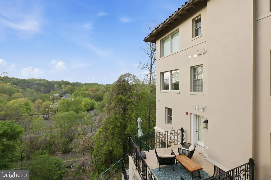 Additional image 8 of 2800 Adams Mill Road NW Unit 2, Washington, DC 20009
