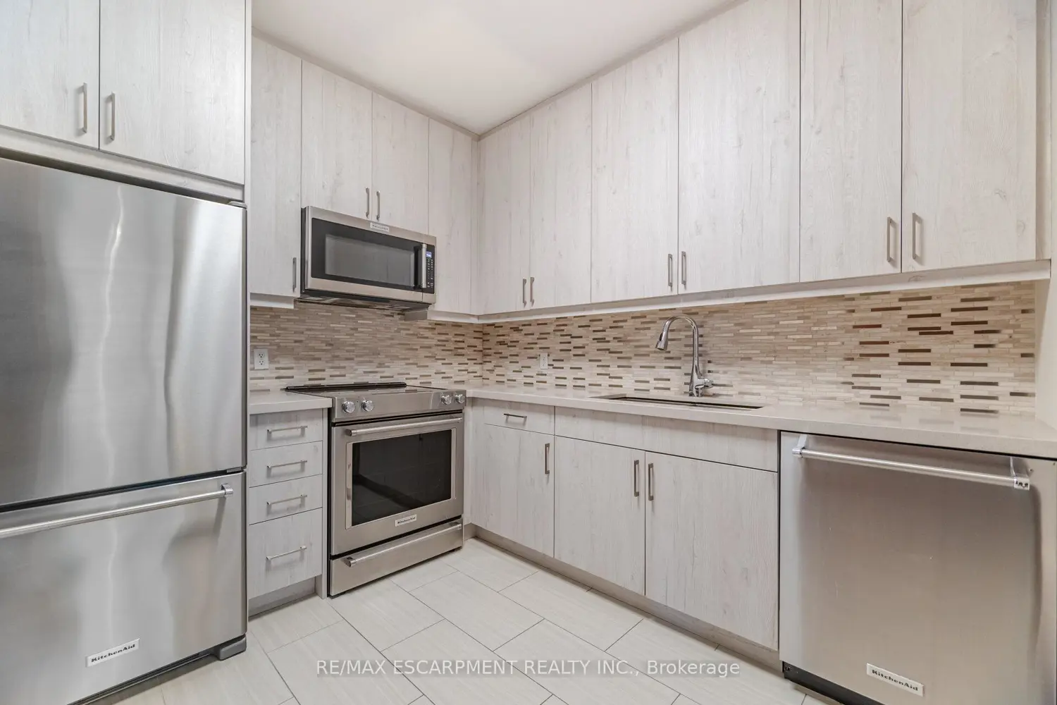 Additional image 16 of 156 Enfield Place 307