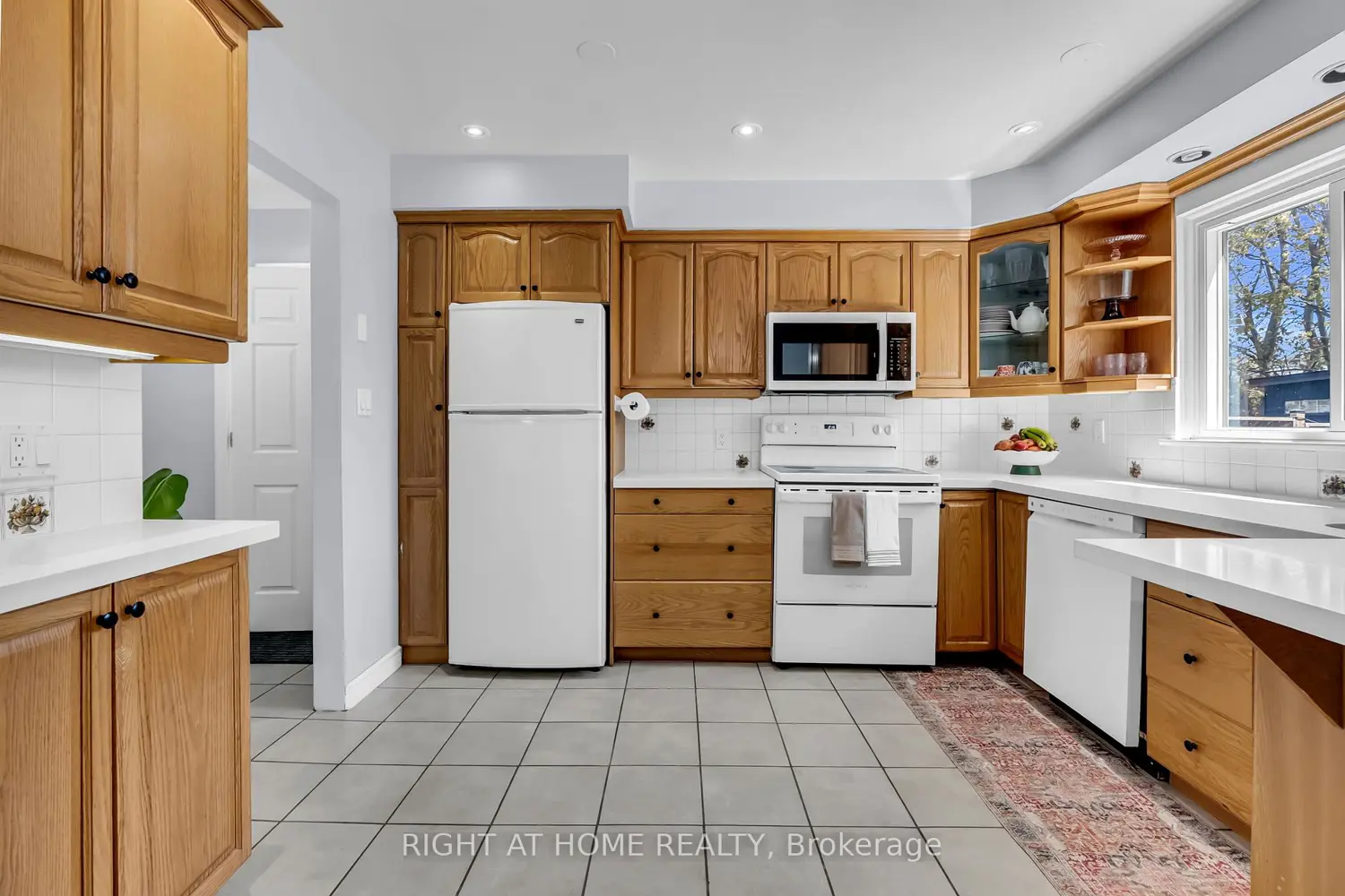 Additional image 5 of 940 Gentry Crescent