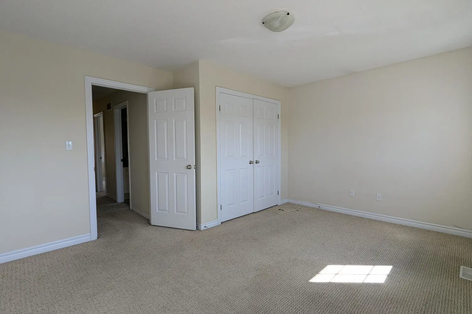 Additional image 15 of 931 Glasgow Street 27B