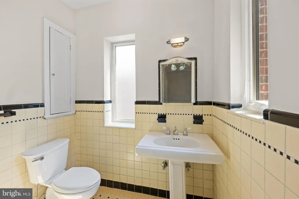 Additional image 15 of 6121 14th Street NW, Washington, DC 20011
