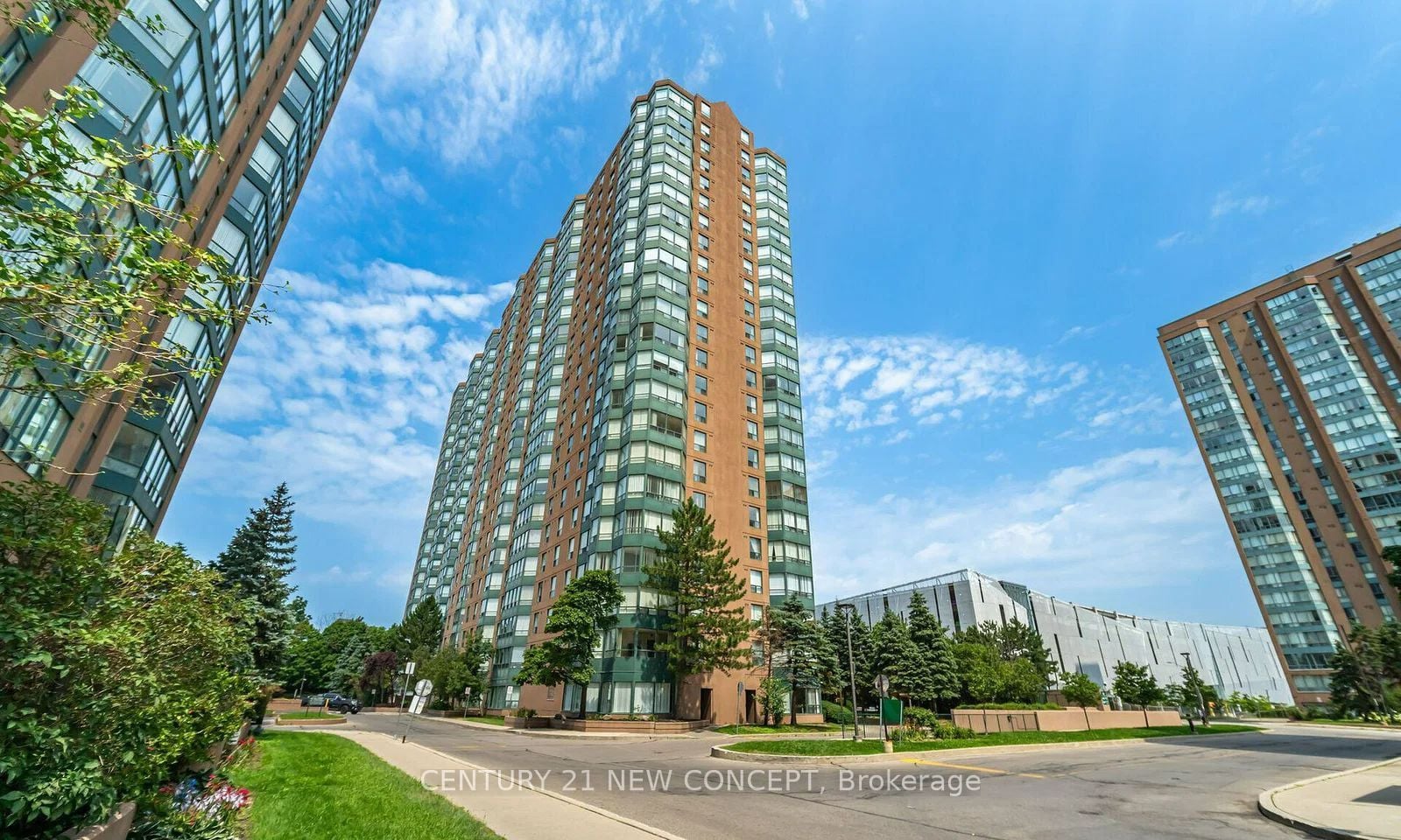 Additional image 2 of 1914-135 Hillcrest Avenue, Mississauga, ON, L5B 4B1