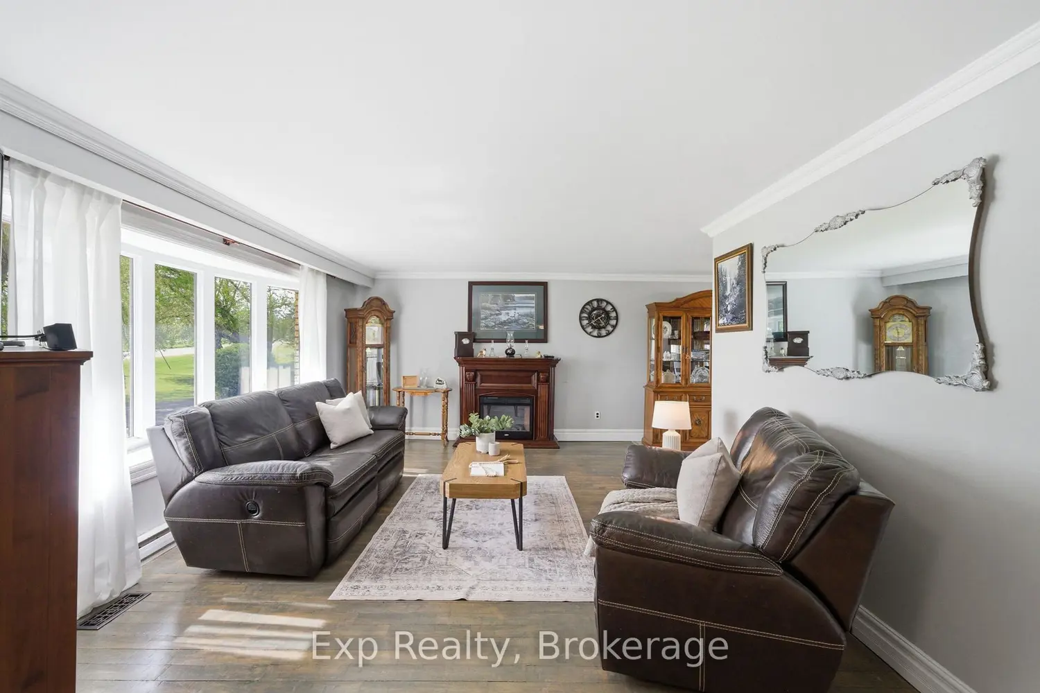 703 Stewart Road photo 5