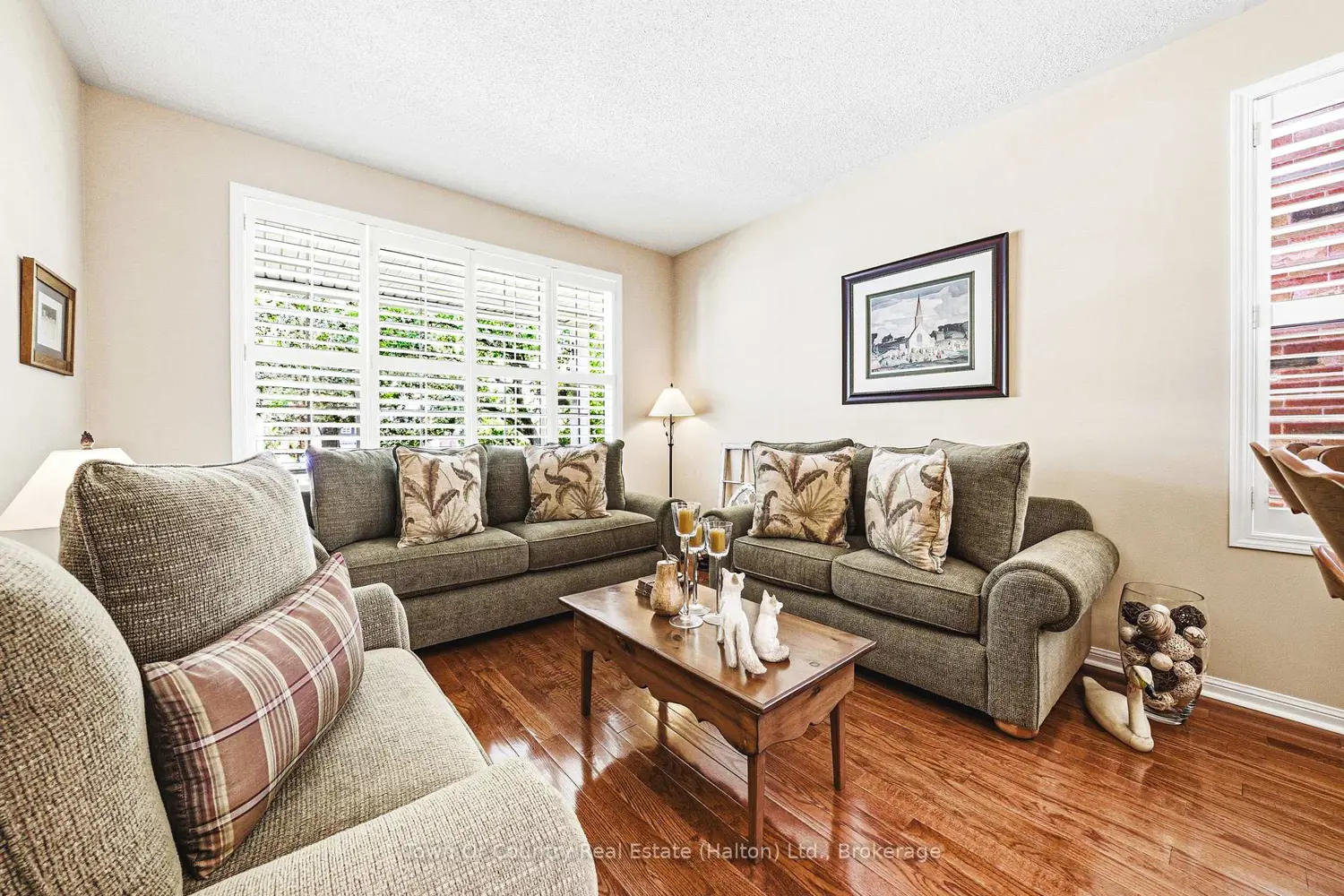 1588 Ramshaw Crescent photo 4