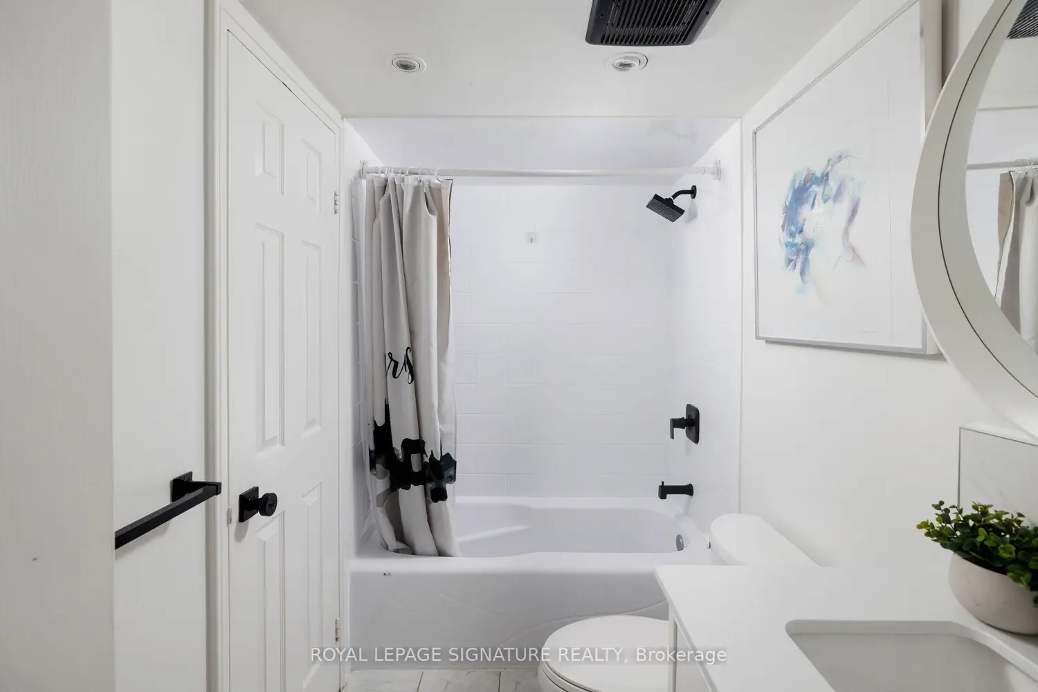 Additional image 9 of 880 Dundas Street 909