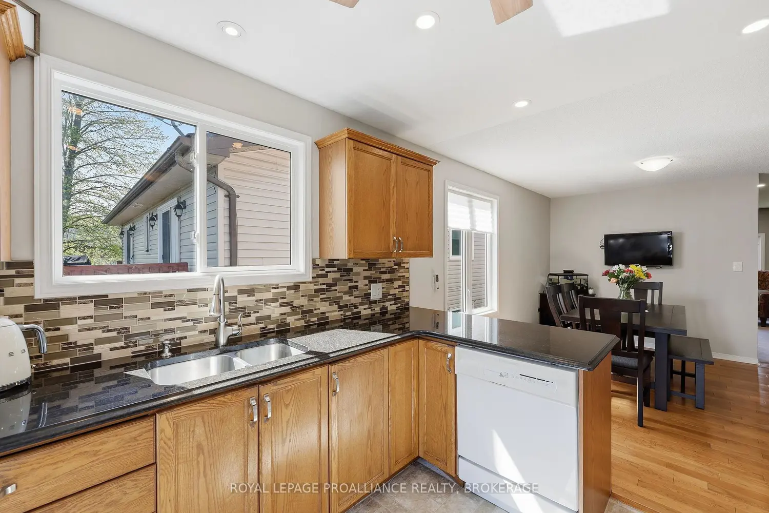 1380 Fisher Crescent