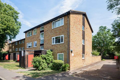 Queens Road, Twickenham TW1