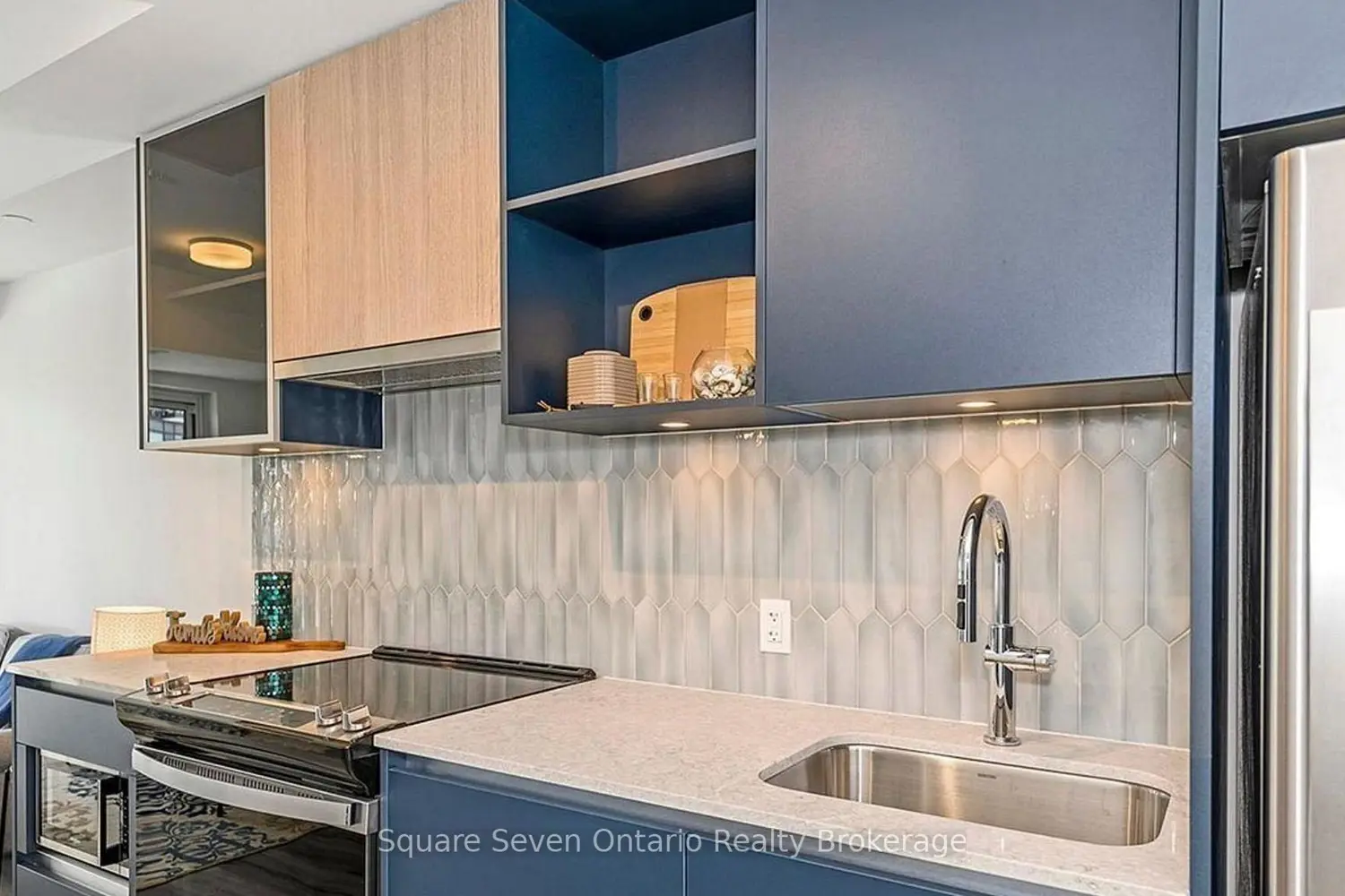 Additional image 5 of 395 Dundas Street 820