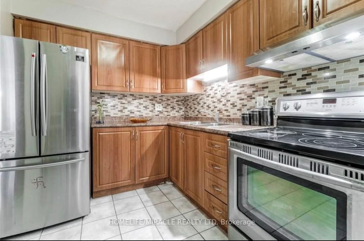 Additional image 5 of 150-22 Sandringham Court, Brampton, ON, L6T 3Z3