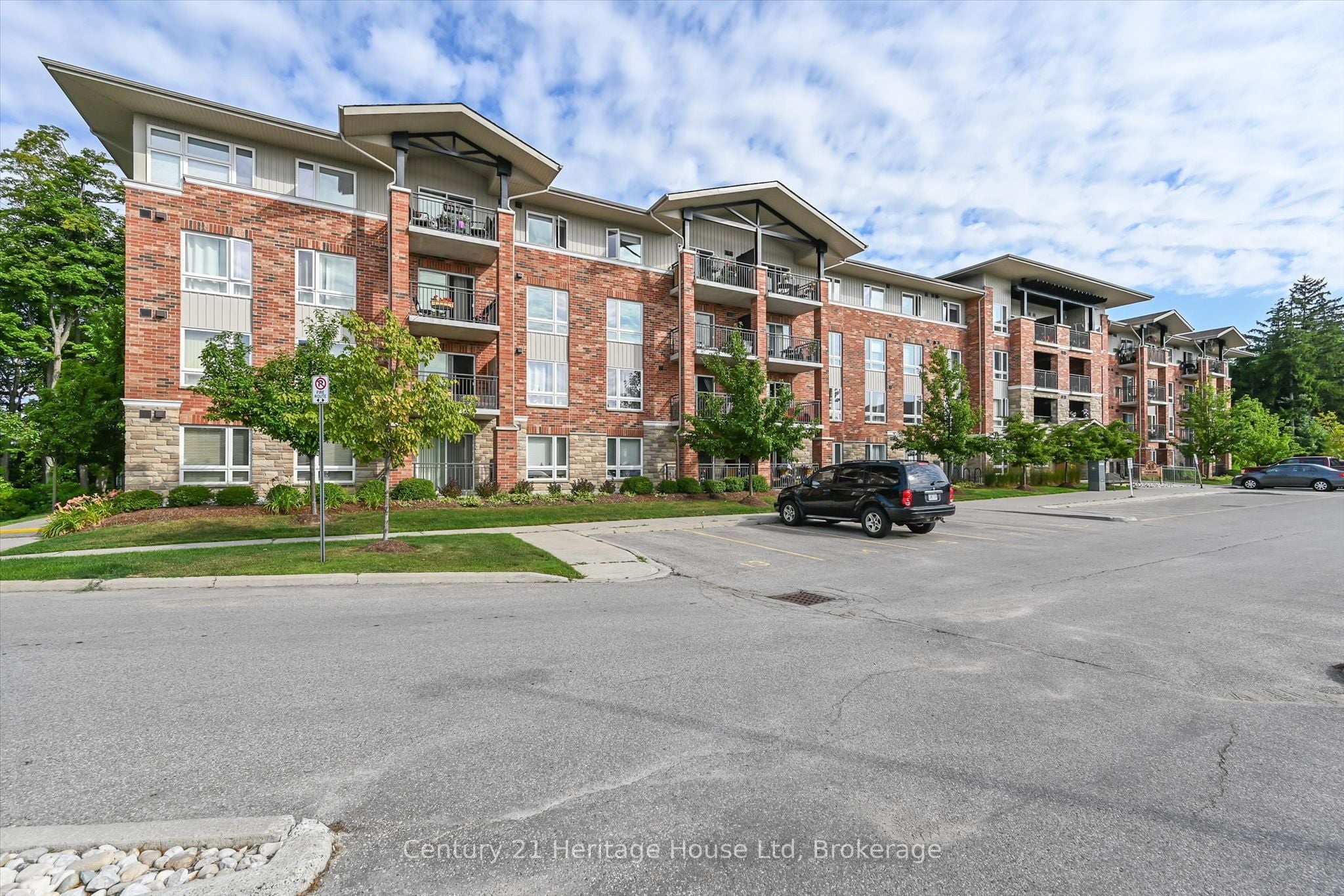 407-625 St David Street S, Centre Wellington, ON, N1M 0A8