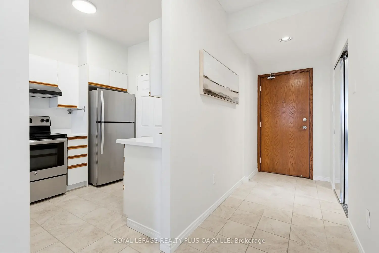 Additional image 3 of 2511 Lakeshore Road 311