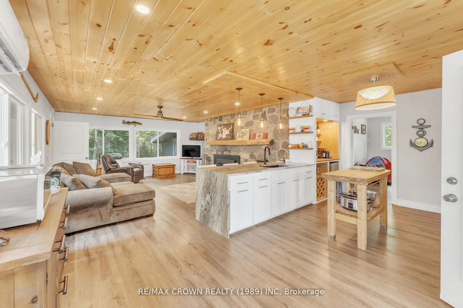 Additional image 7 of 71 Northwoods Drive Island