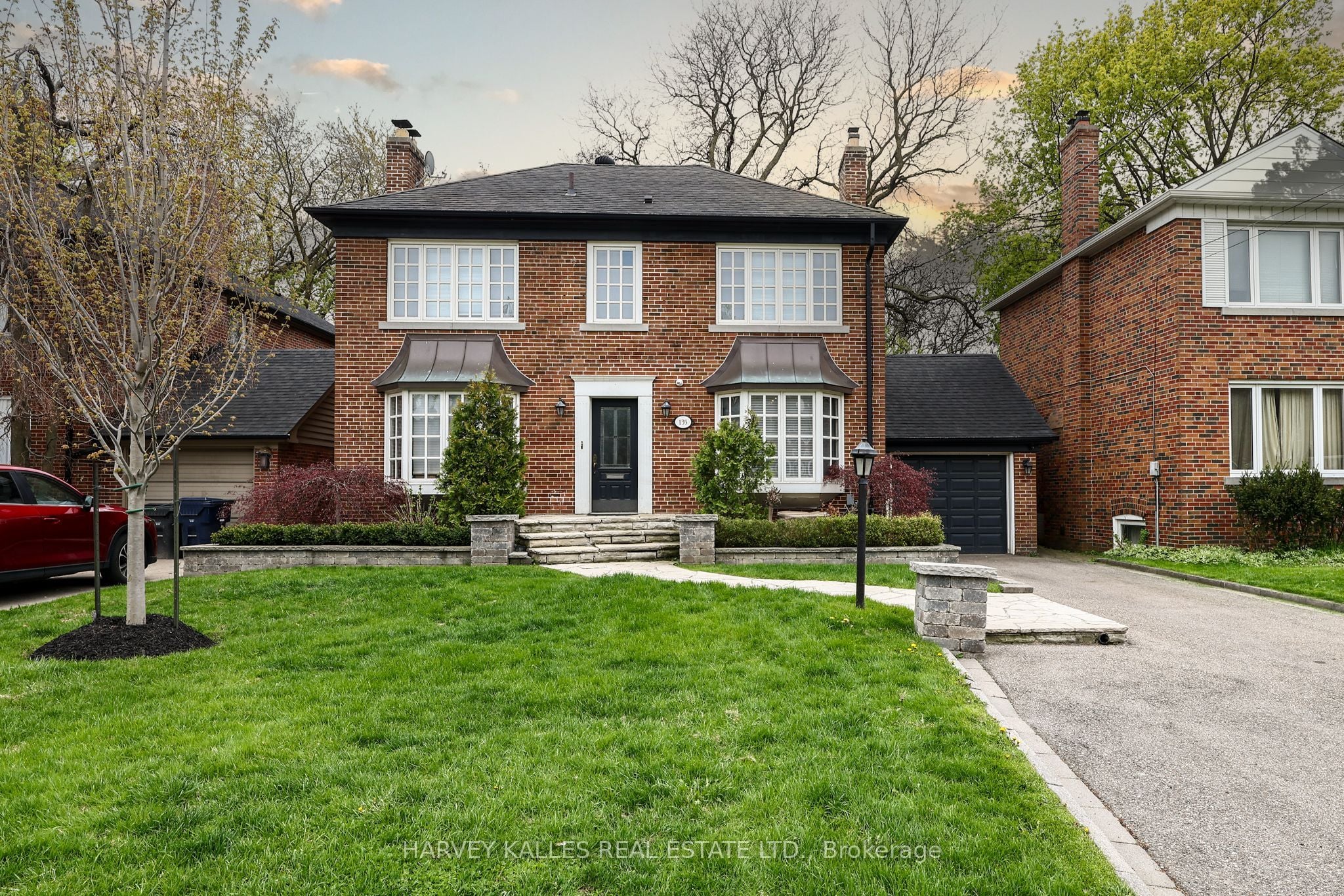 135 Bombay Avenue, Toronto, ON, M3H 1C5