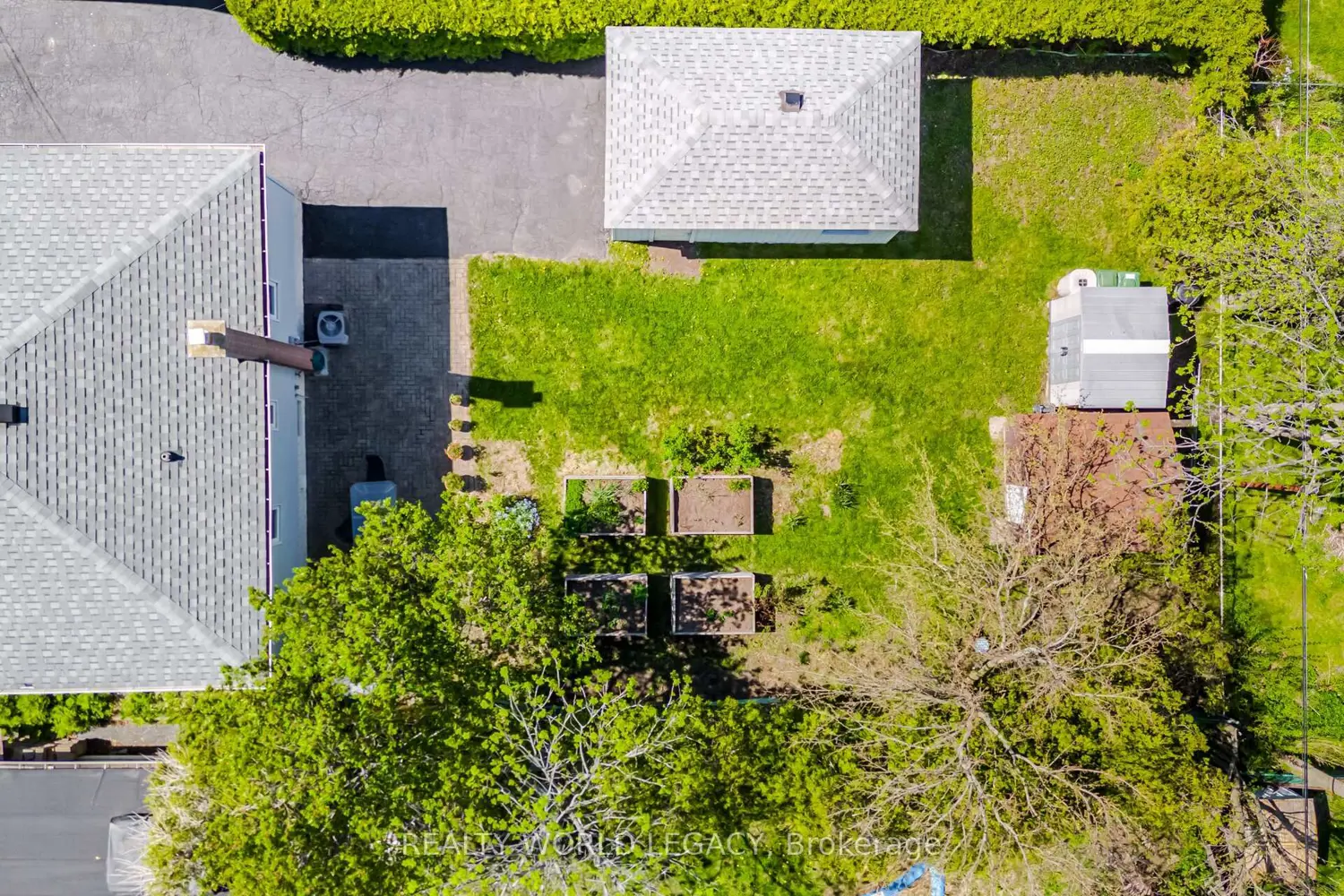 Additional image 18 of 94 Clarendon Avenue