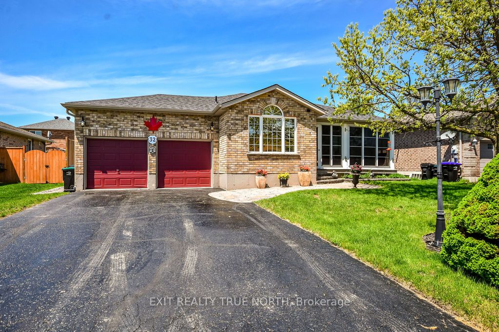 32 Graham Street, Springwater, ON, L0L 1P0