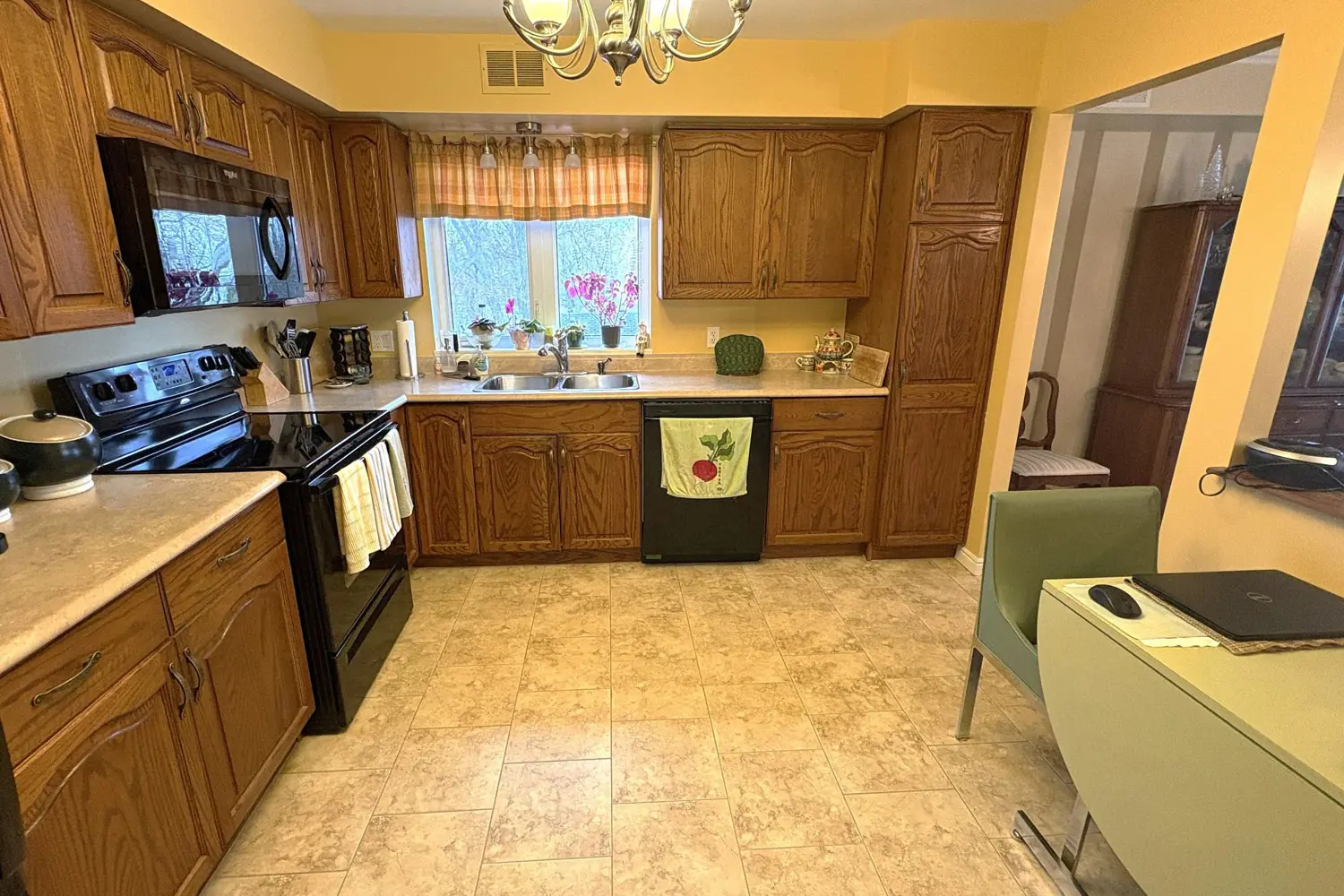 Additional image 6 of 469 Lakeshore Drive 301