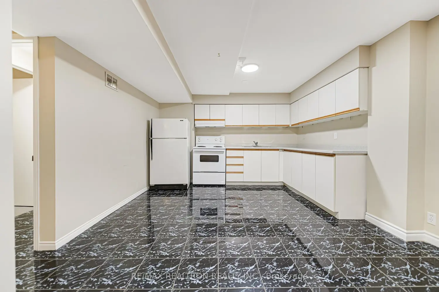 Additional image 14 of 78 Soho Crescent