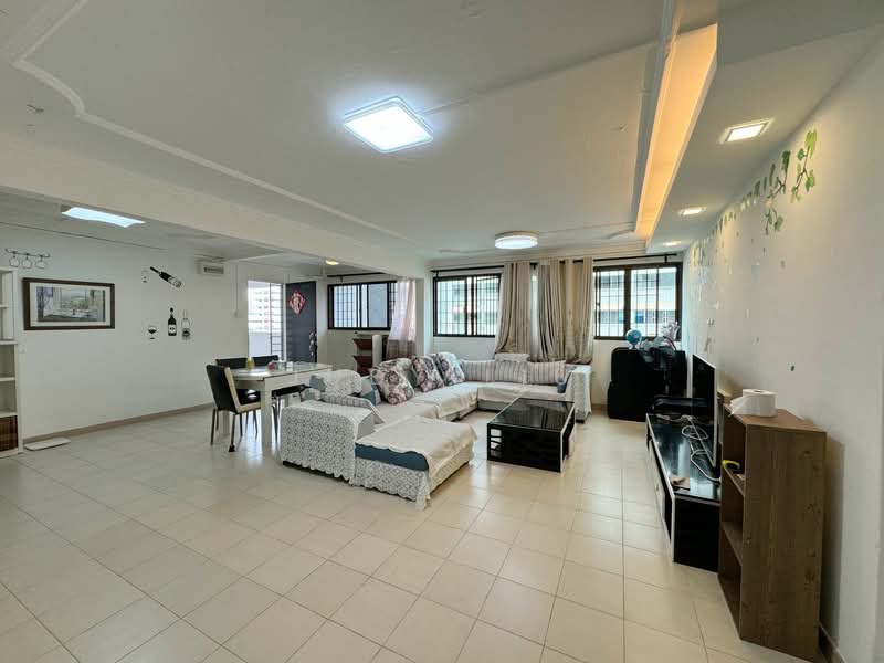 527 Hougang Avenue 6 photo 3