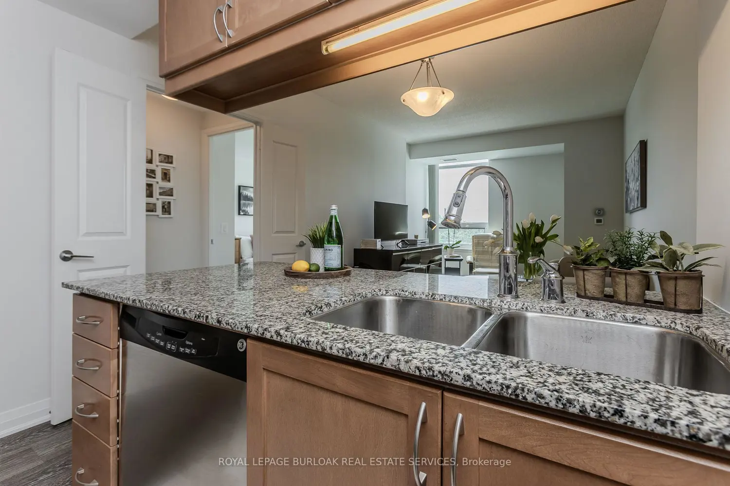 Additional image 6 of 1055 Southdown Road 312