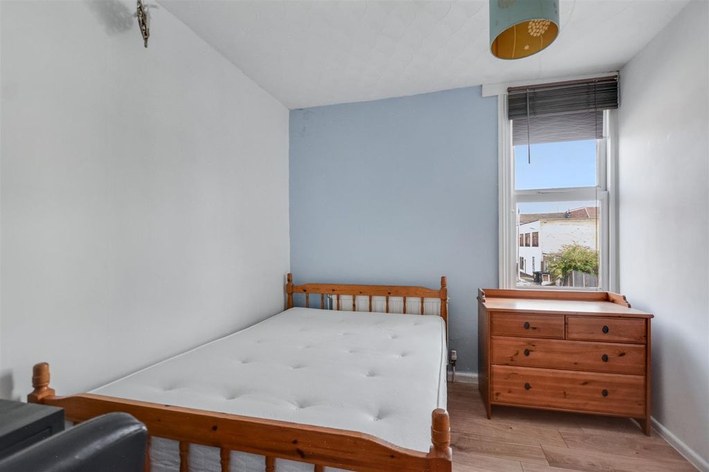 Additional image 10 of 3 bed terraced house for saleEllis Grove, Beeston, Nottingham NG9