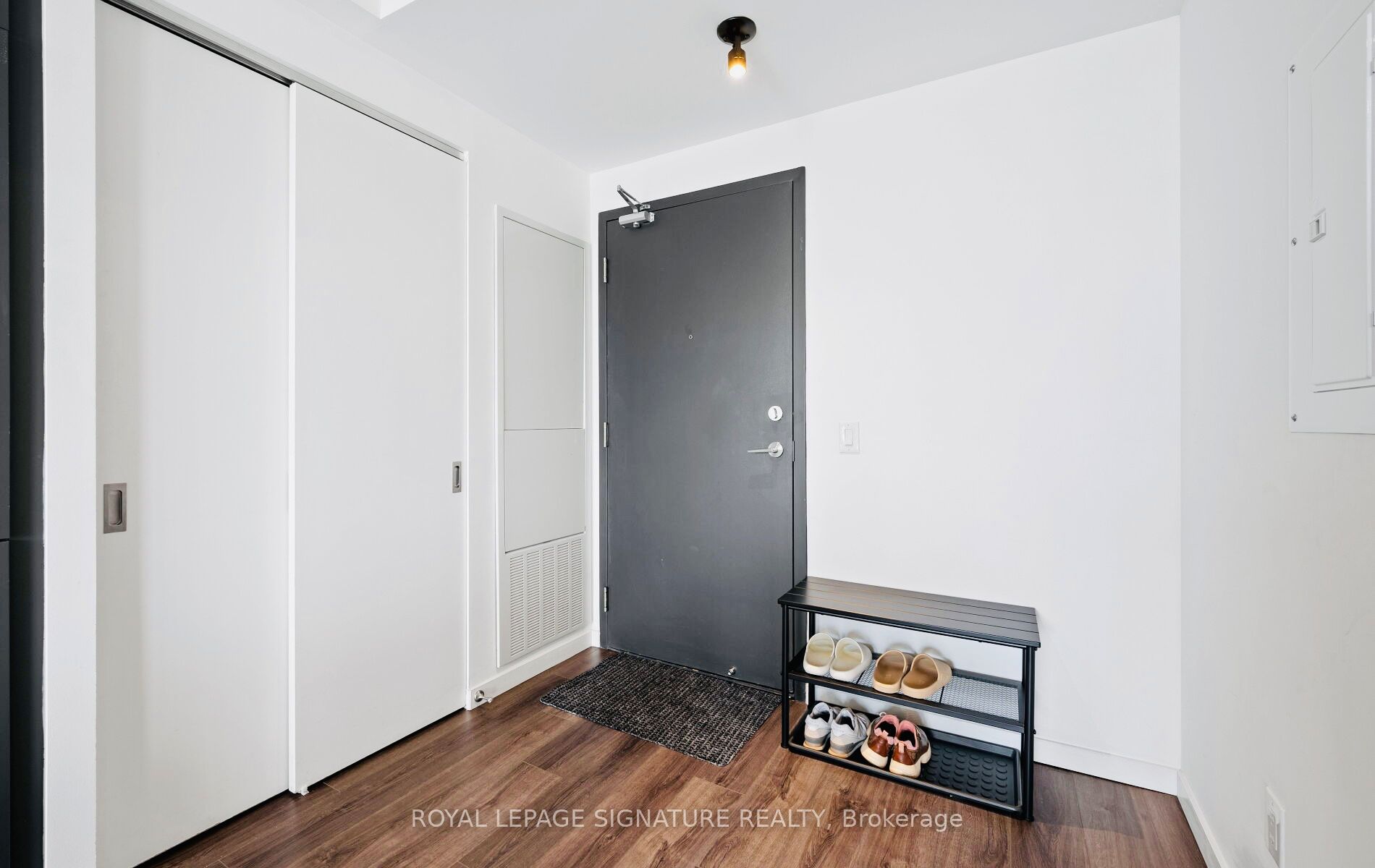 411-7 Smith Crescent, Toronto, ON, M8Z 0G3 photo 5