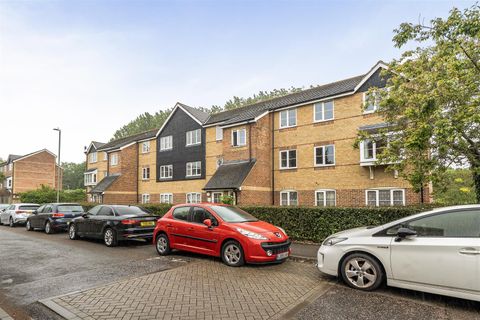 Donald Woods Gardens, Surbiton KT5