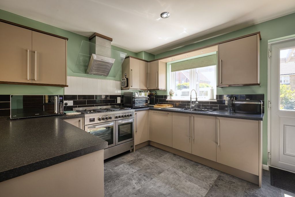 Additional image 14 of 4 bed detached house for saleCornelis Drive, Minster, Ramsgate, Kent CT12