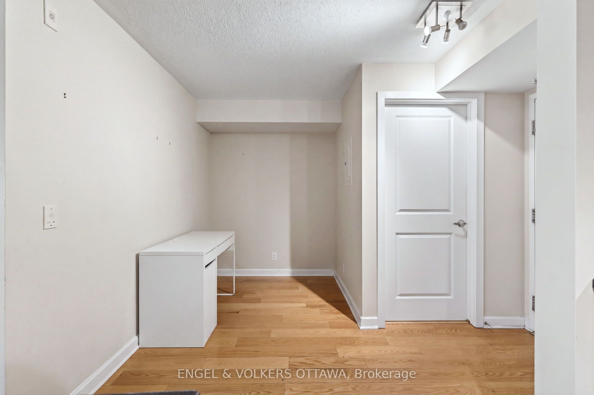 Additional image 3 of 604-138 Somerset Street W, Ottawa, ON, K2P 0A3