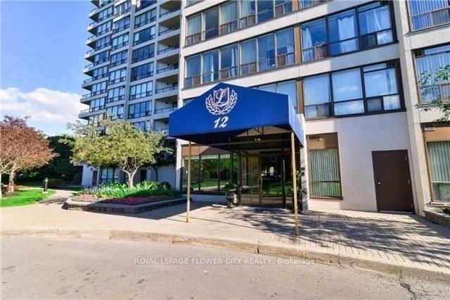 303-12 Laurelcrest Street, Brampton, ON, L6S 5Y4