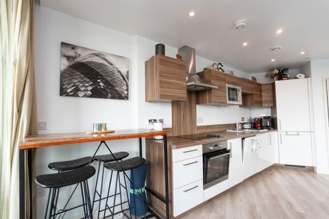 Surrey Quays Road, London, Greater London SE16