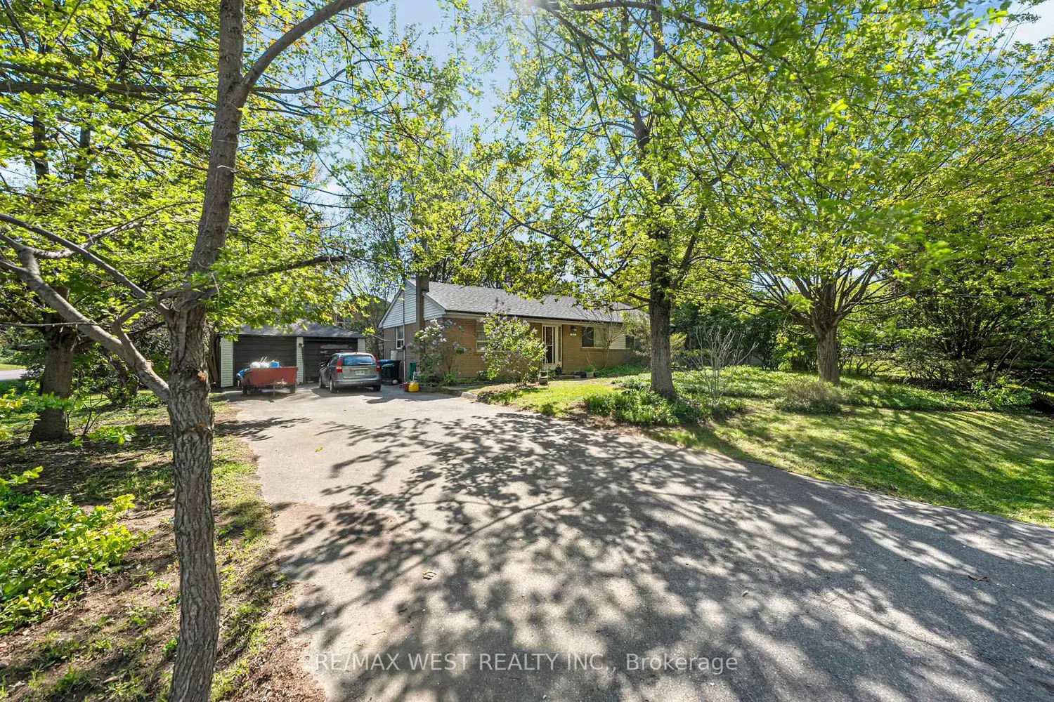 Additional image 11 of 1610 Magenta Court