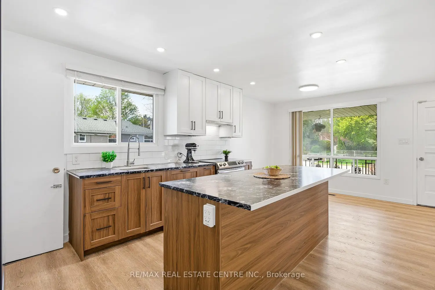 Additional image 8 of 211 Ballantyne Avenue