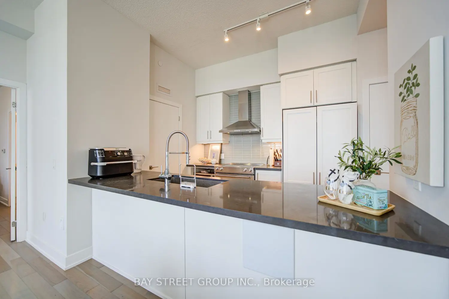 4055 Parkside Village Drive Lph 5