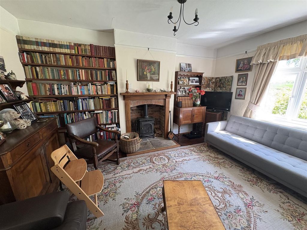 Additional image 3 of 3 bed farm for saleHoney Pot Lane, Colsterworth, Grantham NG33