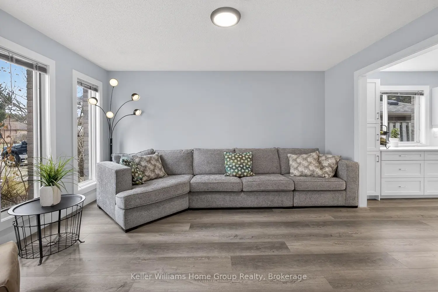 42 Freshmeadow Way photo 3