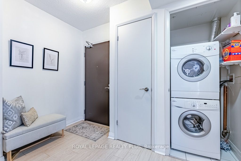 Additional image 6 of 2504-5 Valhalla Inn Road, Toronto, ON, M9B 1S9