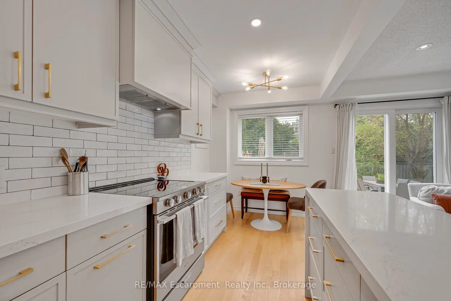 Additional image 7 of 2411 Sovereign Street 6