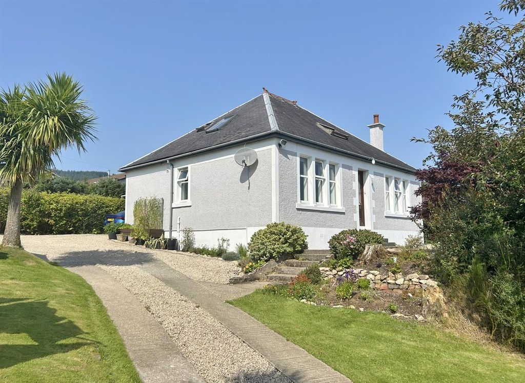 4 bed detached bungalow for saleMiddlemarch, Middle Road, Whiting Bay KA27 photo 5